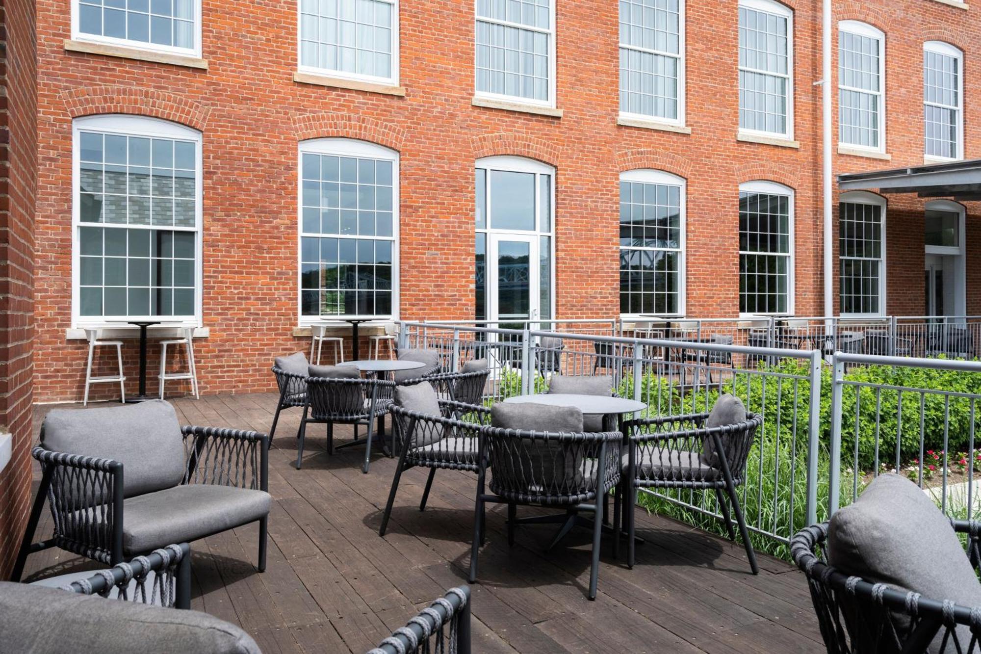 Fairfield Inn & Suites Madison Historic Eagle Cotton Mill Exterior foto
