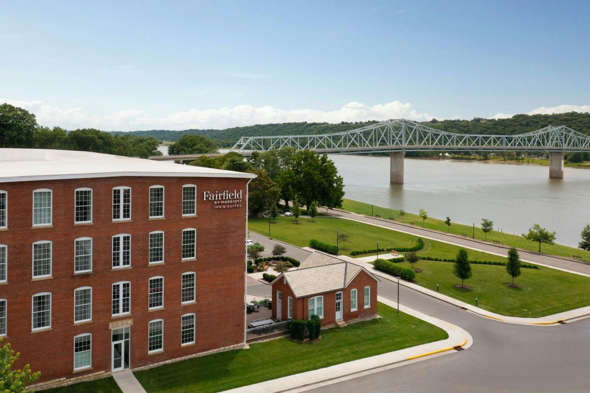 Fairfield Inn & Suites Madison Historic Eagle Cotton Mill Exterior foto
